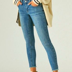 Lucky 🍀 Brand Lolita Frayed Ankle Skinny